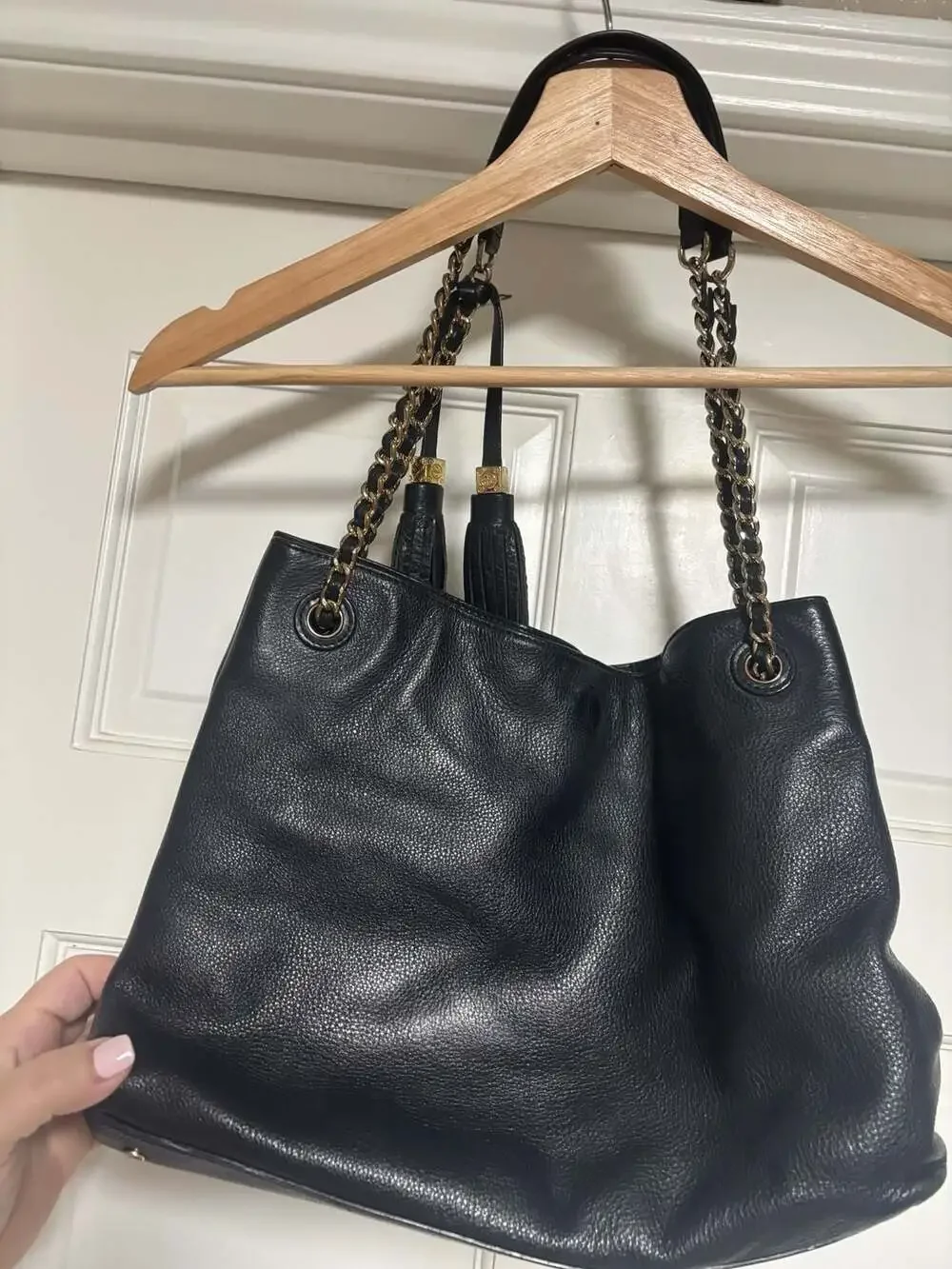 Tory Burch Thea Black Pebble Leather Chain Shoulder Tote with Tassels